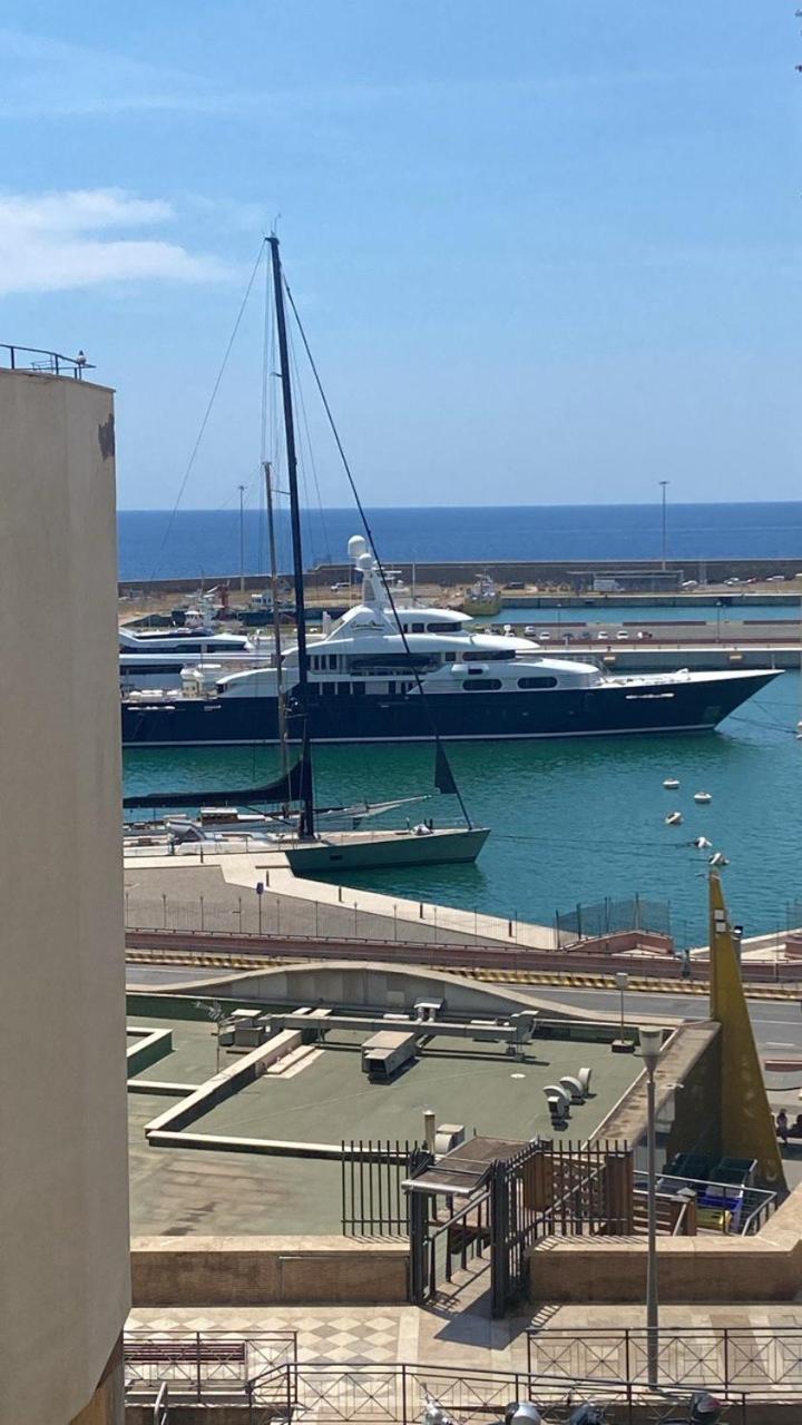 Casa Vacanze Family House Posizione Centralissima Civitavecchia Buitenkant foto